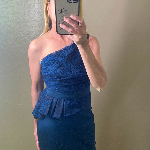 Marchesa Notte One Shoulder Lace Gown Dress Navy Size 0 - Picture 3 of 10